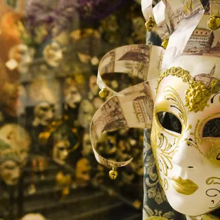 Traditional masks wallpaper