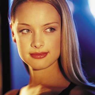 Rachel Skarsten wallpaper