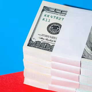 Women money wallpaper