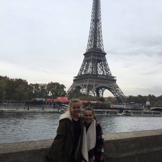 Madison Wolfe wallpaper