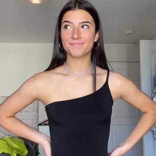 Charli Demelio wallpaper