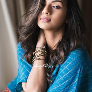 Sruthi Hariharan wallpaper