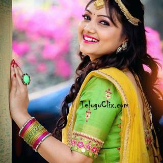 Priyanka Nalkari wallpaper