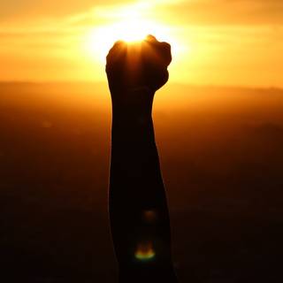 People arguing wallpaper