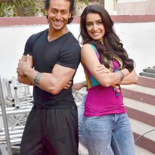 Shardaya Kapur Tiger Shroff wallpaper