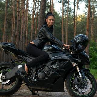 Women on bikes wallpaper
