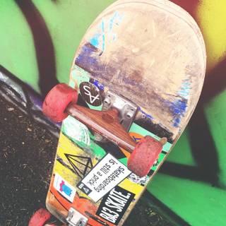 Skateboard HD iPhone wallpaper