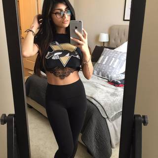 Mia Khalifa HD wallpaper