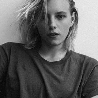 Erika Linder wallpaper