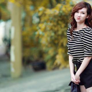 Women smiling wallpaper