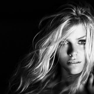 Women face black white wallpaper