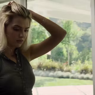 Alissa Violet desktop wallpaper