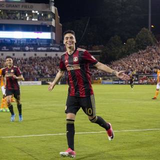 Miguel Almirón wallpaper