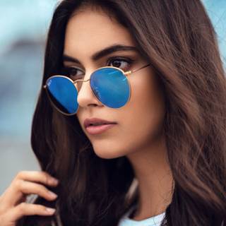 Sunglass women wallpaper