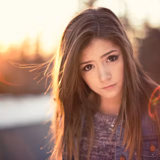 Chrissy Costanza Android wallpaper