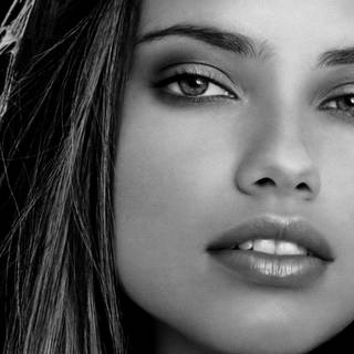 Amazing women wallpaper