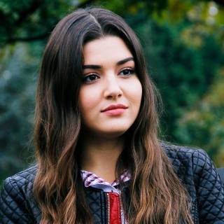 Actress Hande Ercel desktop HD wallpaper