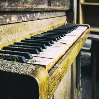 HD vintage music keyboard wallpaper