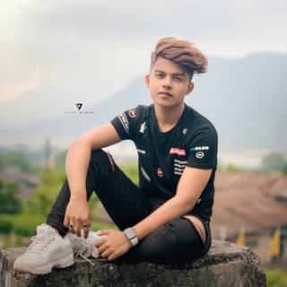 Riyaz Aly and Anushka Sen wallpaper