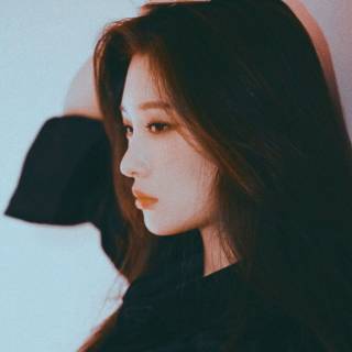 Lee Chaeyeon aesthetic wallpaper