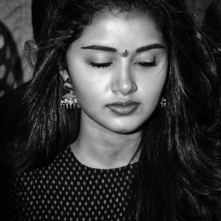 Lucky women wallpaper