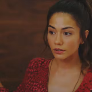 Sanem Aydın wallpaper