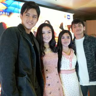 Kyle and Francine wallpaper