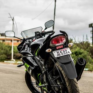 R15 4k Android wallpaper