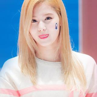 Sana Minatozaki desktop wallpaper