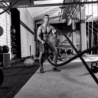 Women battle rope wallpaper