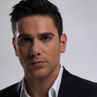 Kadir Doğulu wallpaper