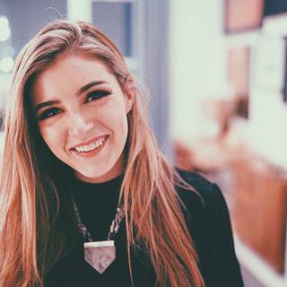 Chrissy Costanza wallpaper