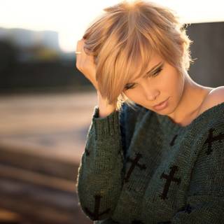 Short hair women wallpaper
