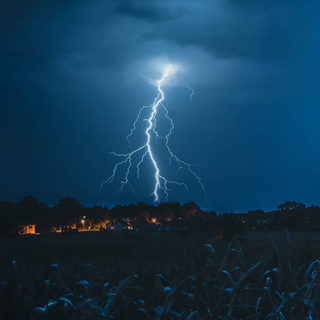 Cellphone thunder wallpaper