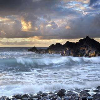 Stony coast wallpaper