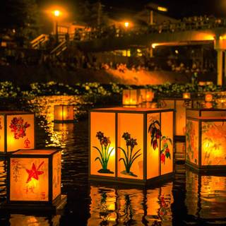 Japanese lanterns wallpaper