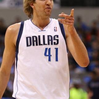 Dirk Nowitzki smartphone wallpaper