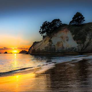 Cliffs at sunset wallpaper