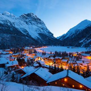 Pretty village Alps wallpaper