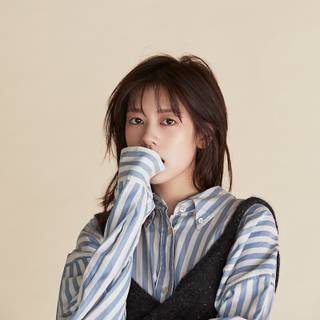 Jung So-min wallpaper