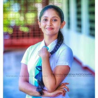 Nayanathara Wickramarachchi wallpaper