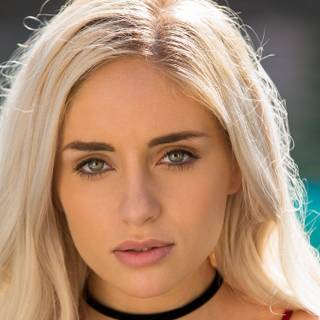 Naomi Woods wallpaper