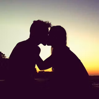 Romantic love HD mobile wallpaper