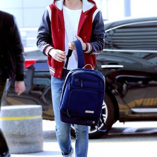 Park Shin Hye and Lee Min Ho wallpaper