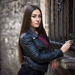 Women outdoors wallpaper