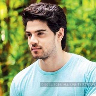 Suraj Pancholi wallpaper