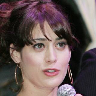 Lizzy Caplan wallpaper