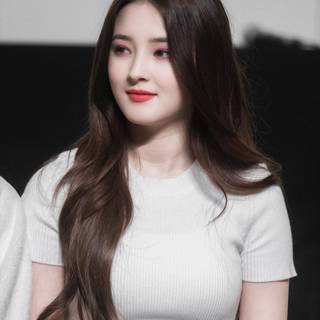 Nancy Momoland HD mobile wallpaper