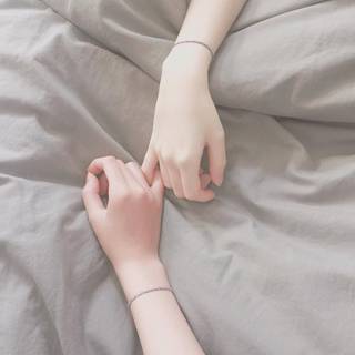 Faceless girl aesthetic light color wallpaper