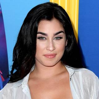 Lauren Jauregui close up Full HD wallpaper